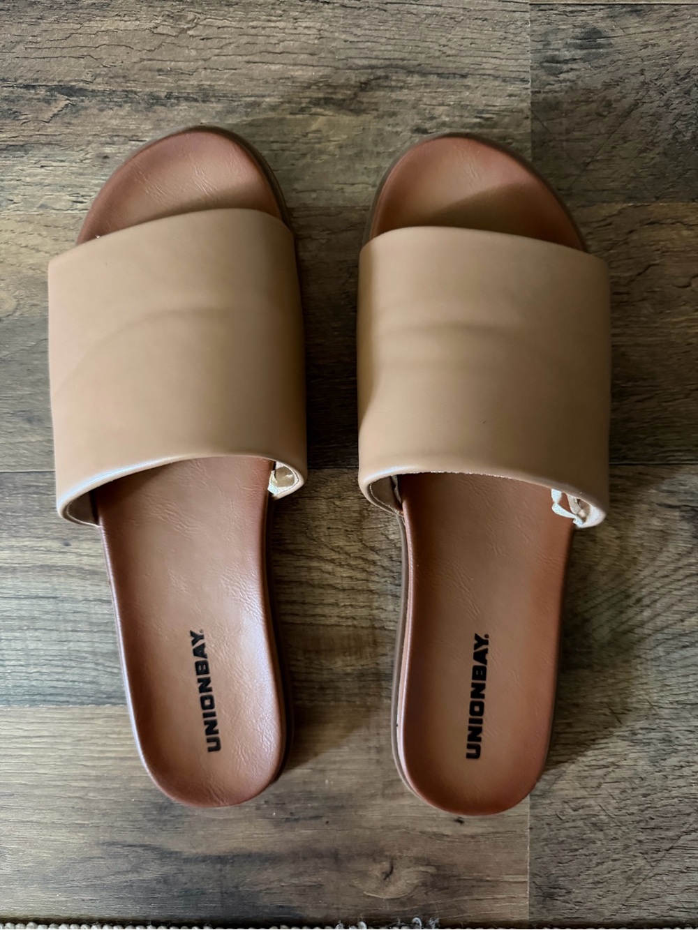 Women’s Sandals - Picture 2 of 6